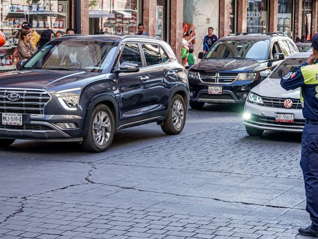 Antes de salir este viernes: revisa qué autos tienen restricción por Hoy No Circula en CDMX y Edomex