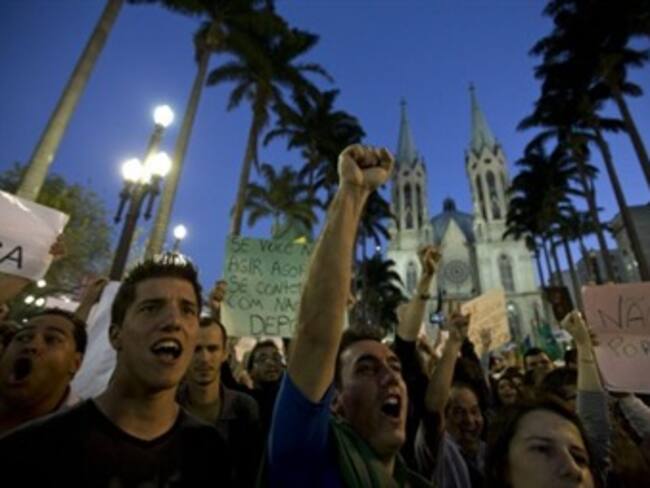 Se extiende incendio social en Río de Janeiro