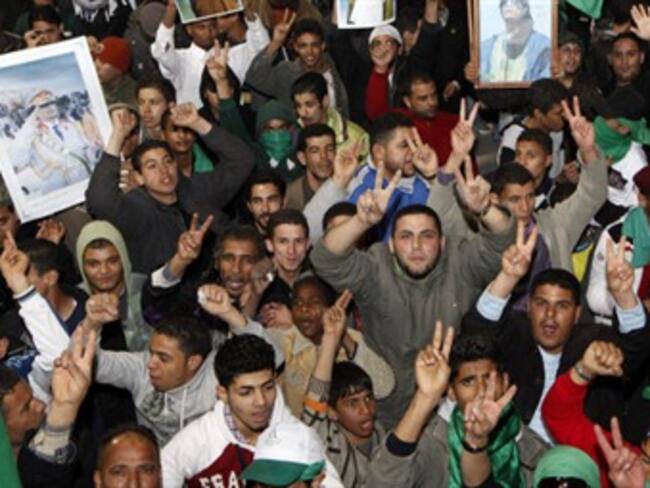 Llegan a Italia 11 mexicanos evacuados de Libia