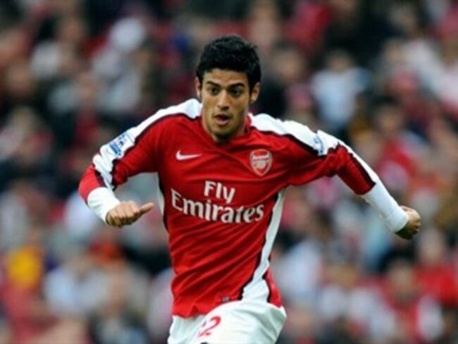 Con Vela los 90 minutos, Arsenal accede a 'semis' de la Carling Cup