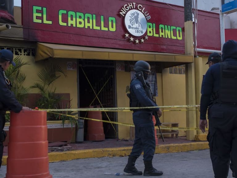 Sube a 31 la cifra de muertos por ataque a bar en Coatzacoalcos