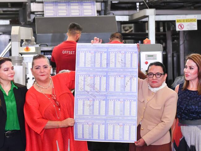 Arranca impresión de más de 600 millones de boletas para elección judicial
