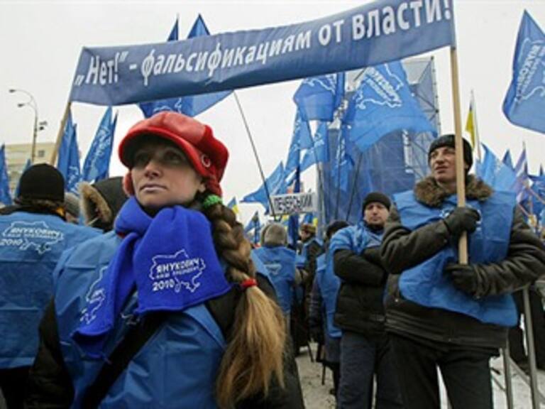 Ucrania: Presidente electo pide dimisión de primera ministra