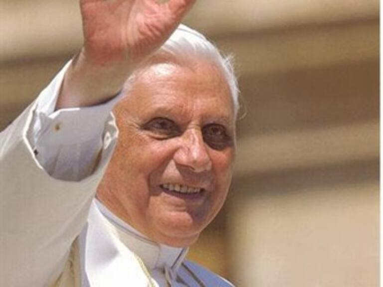 Llega Papa a Medio Oriente como peregrino de paz