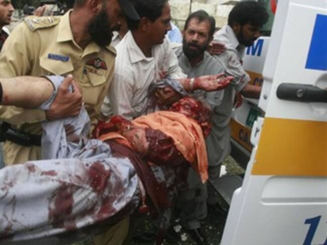 Deja 36 muertos doble atentado en Pakistán