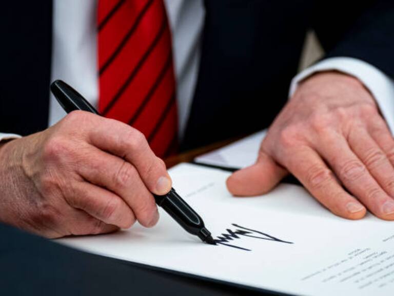 El gobierno de Donald Trump incluiría a cinco grupos criminales de México en su lista de terrorismo.