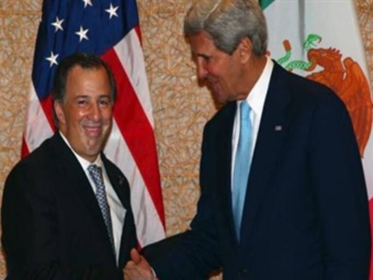 Kerry felicita a México en la lucha contra la criminalidad