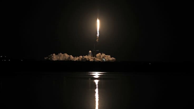 Así fue el lanzamiento de la misión Crew-1 de SpaceX y la NASA