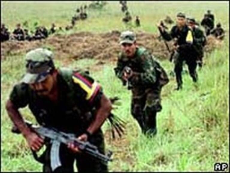 Decomisa ejército colombiano cuatro toneladas de explosivos de las FARC