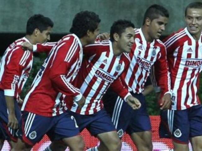 Critica prensa mexicana inoperancia de Chivas ante Deportivo Quito
