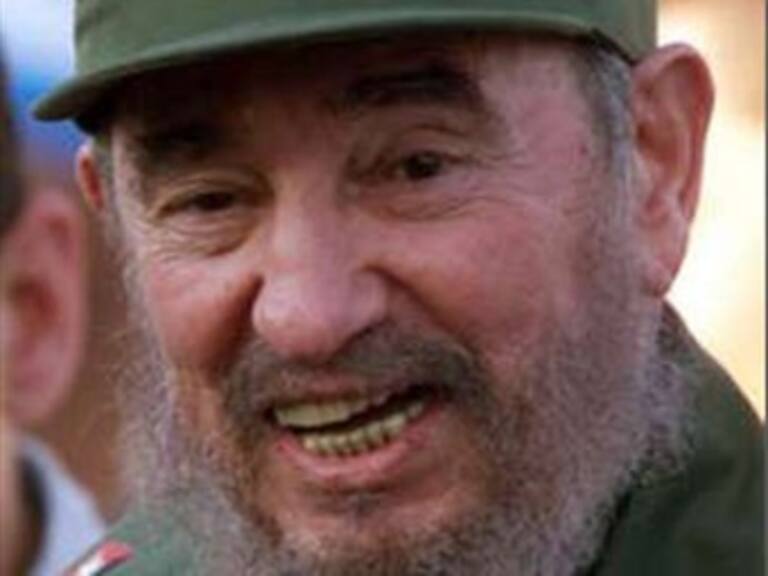 Aparece Castro, pero su salud genera inquietud