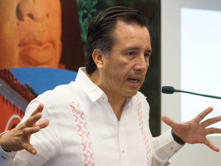 Cuitláhuac García presume logros en Veracruz en el marco de su 2° informe