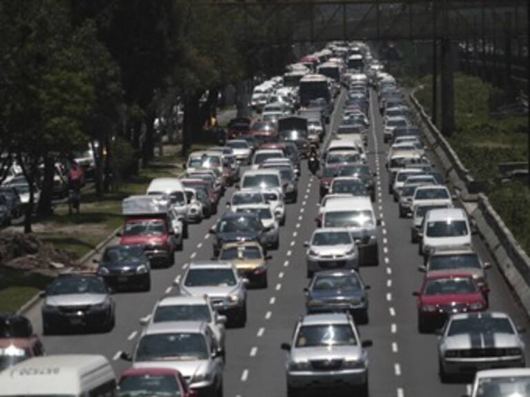 ​Accidentes de tráiler, afectan vialidades en el DF y el Estado de México