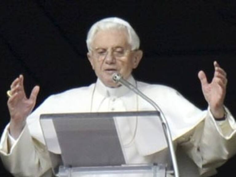 El mundo tiene necesidad de paz: Benedicto XVI