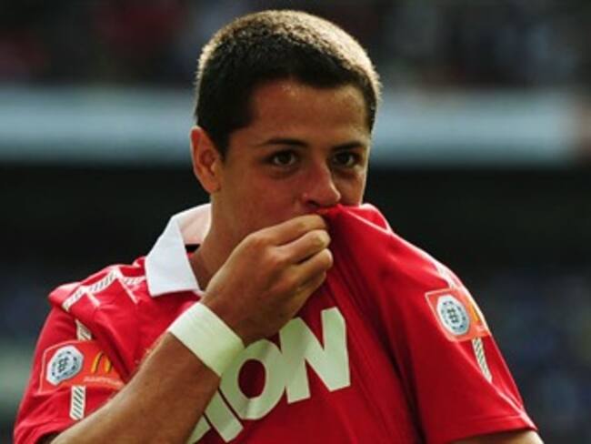 Anota 'Chicharito' en remontada de ManU para avanzar en Champions