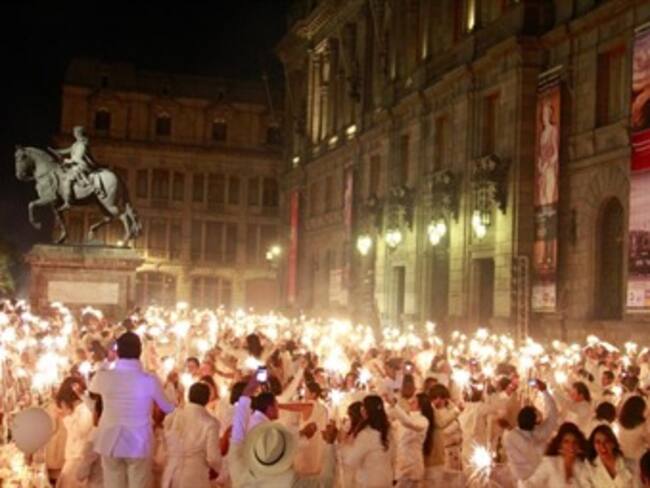 Diner en Blanc busca recuperar la capacidad de sorpresa de los capitalinos