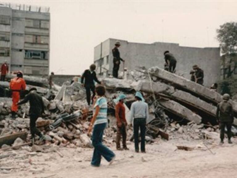 Sube a 770 el número de muertos por terremoto en Sumatra