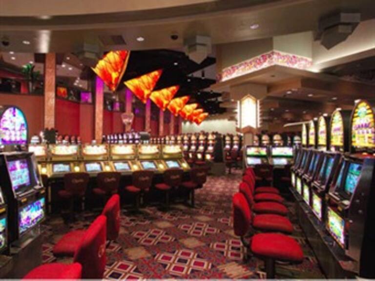 Apoya Medina revisión nacional de casinos