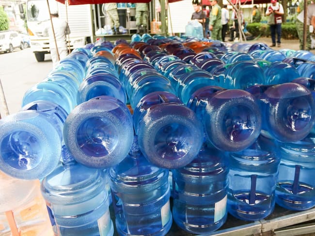Baja en 80% demanda de garrafones de agua en alcaldía Benito Juárez: Batres