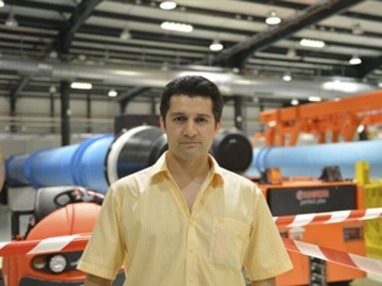 Gana Luis Flores Castillo Premio a la Investigación Científica 2012