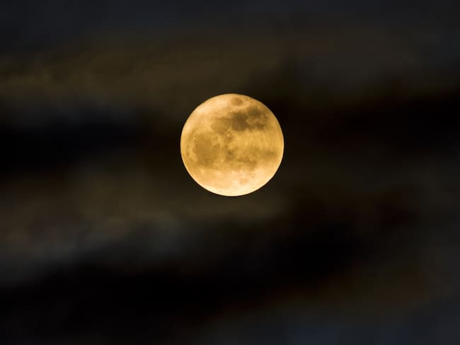 Luna nueva y lluvias de meteoros Dracónidas; checa el calendario de octubre