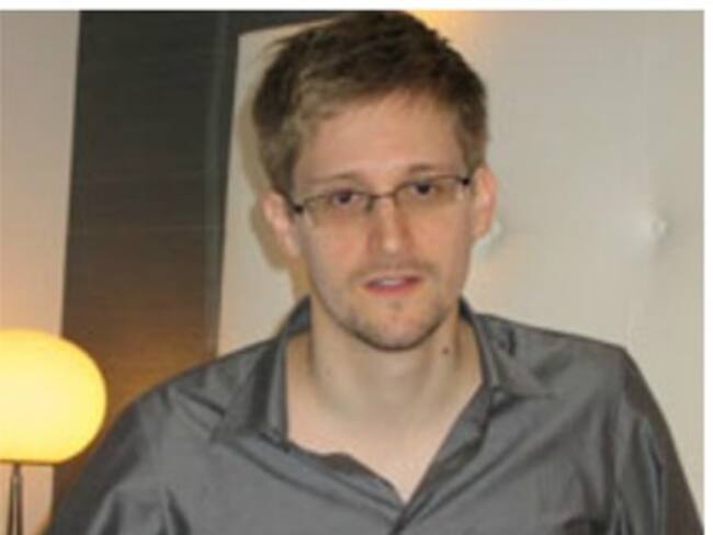 Solicita Snowden reunión con abogados y defensores de derechos humanos en Moscú
