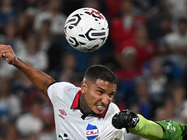 ¿De qué murió Juan Izquierdo, tras desvanecerse en pleno partido de la Copa Libertadores?