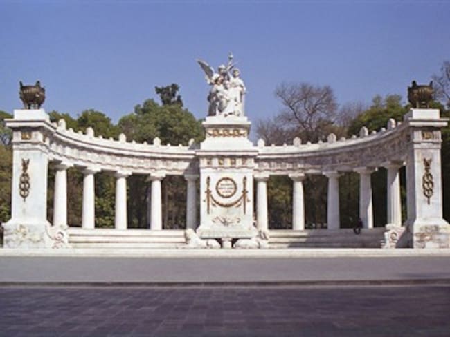 Conmemora EPN, natalicio de Benito Juárez