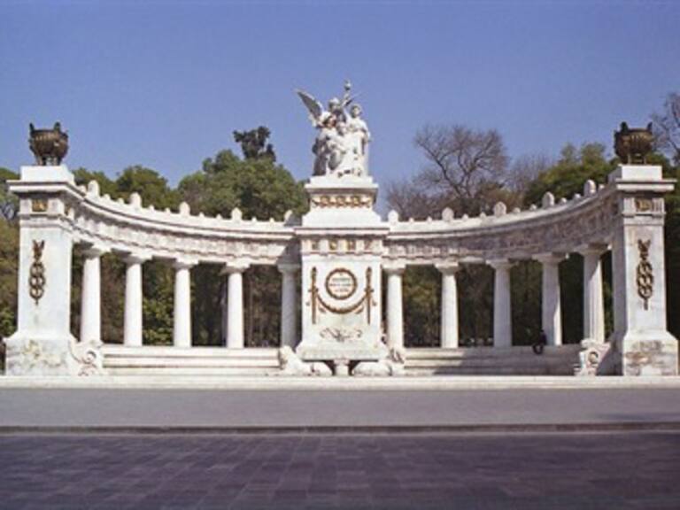 Conmemora EPN, natalicio de Benito Juárez