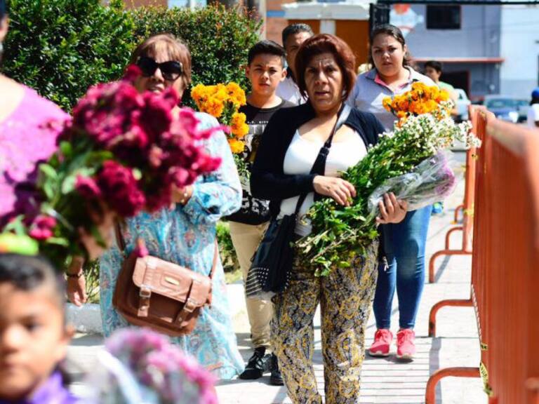 Más de 300 mil personas han acudido a los cementerios de Guadalajara