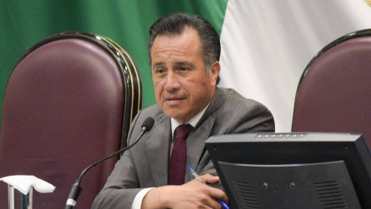 Héctor Yunes renuncia al PRI tras 45 años de militancia