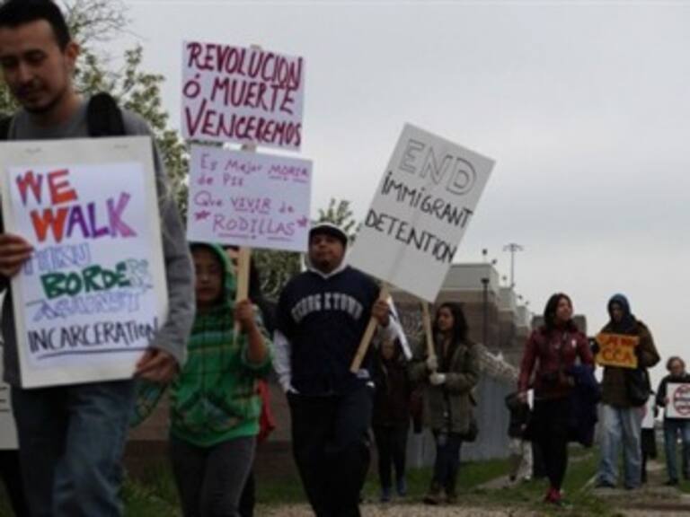Une marcha del 1 de Mayo a indocumentados e “indignados” en Chicago