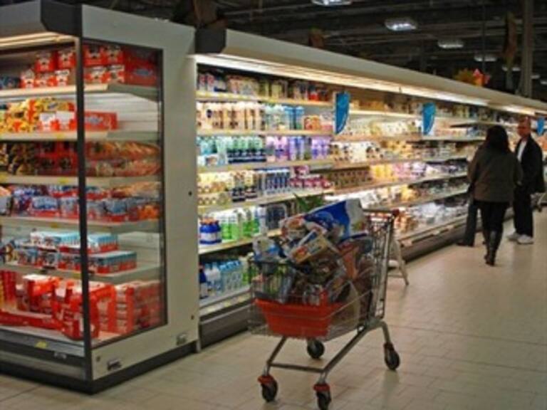 Mejora confianza del consumidor en febrero