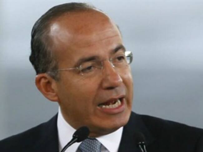 Concluye Calderón visita a Cuba para su participación en la VI Cumbre de las Américas en Cartagena, Colombia