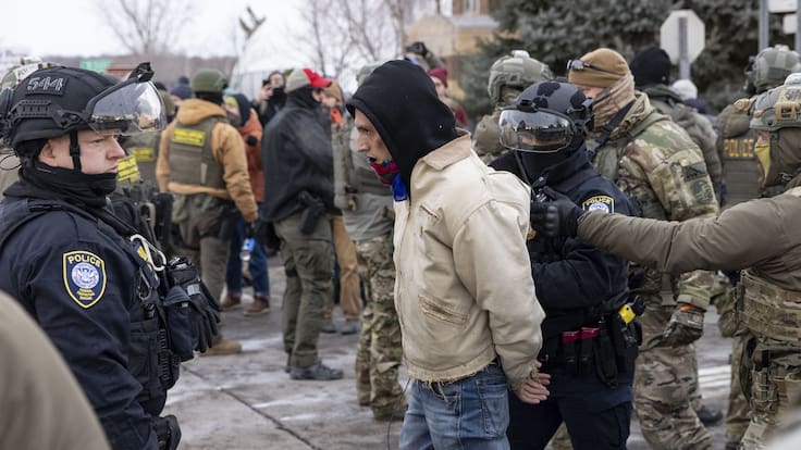 SRE reporta 13 mexicanos muertos bajo custodia de ICE o en redadas en Estados Unidos