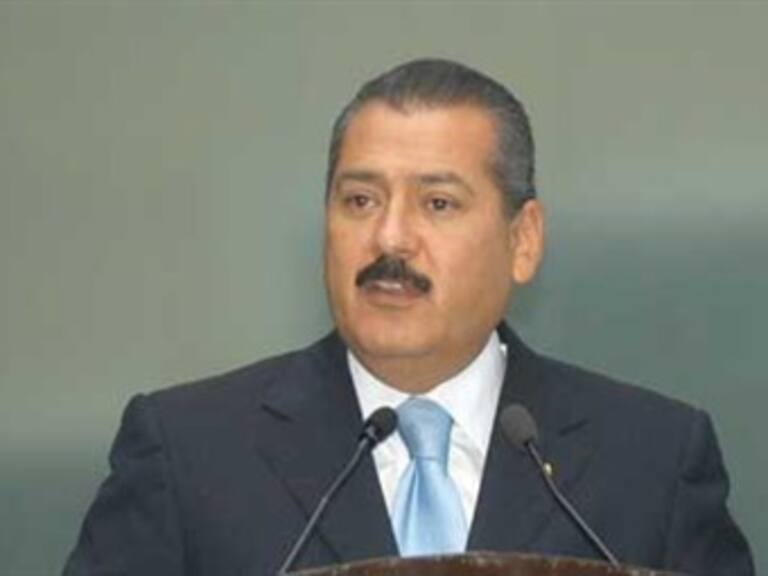 Critica Beltrones propuesta de paquete económico de FCH