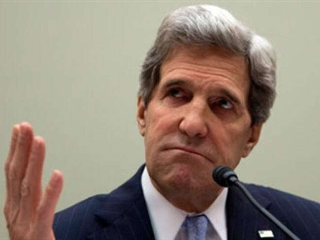 Acusa Kerry a Maduro por 'campaña de terror'