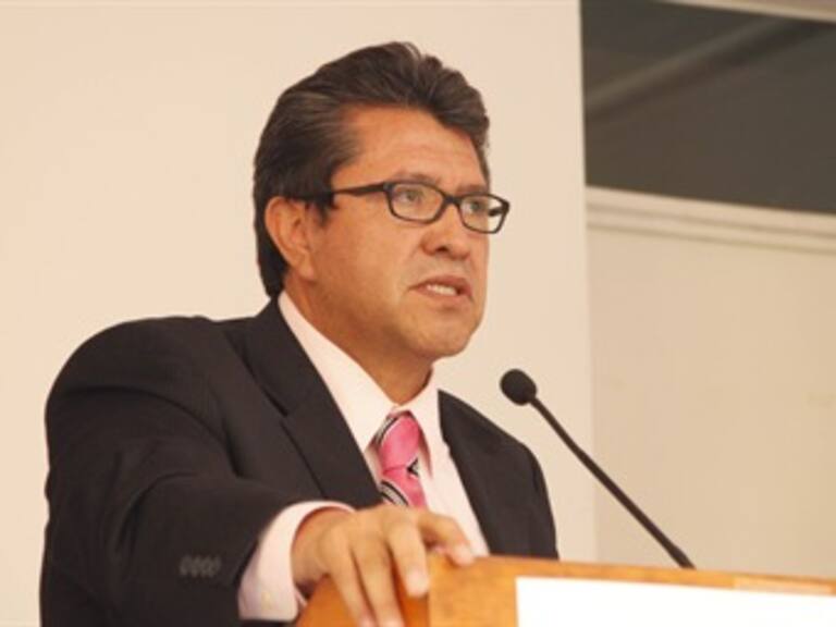 Acepta Ricardo Monreal resguardo de agentes de seguridad