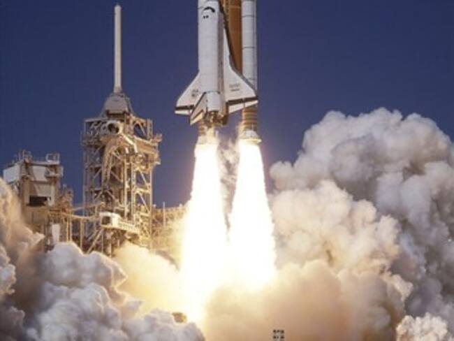 Despega Atlantis en viaje final de transbordadores de EU