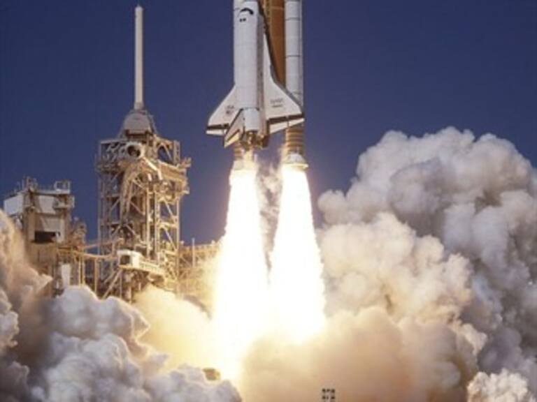 Despega Atlantis en viaje final de transbordadores de EU