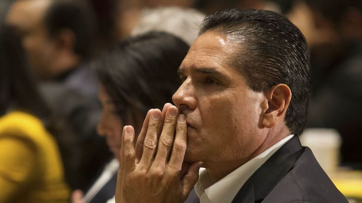 Giran 16 órdenes de aprehensión contra Silvano Aureoles por masacre en Arantepacua