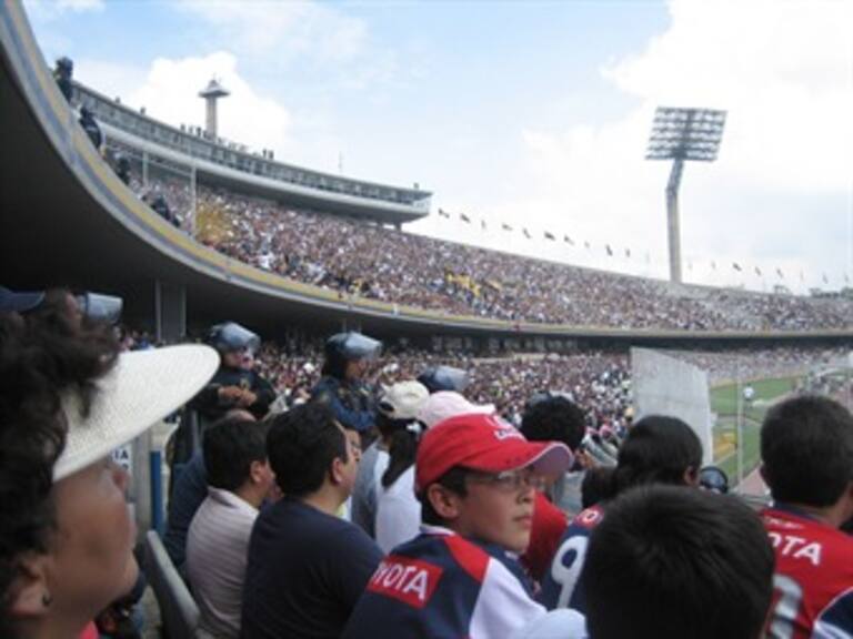 Empatan Pumas y Chivas 1-1