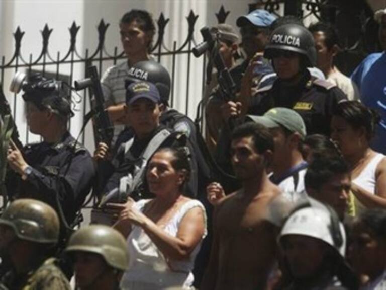 Impide gobierno de facto manifestación de zelayistas