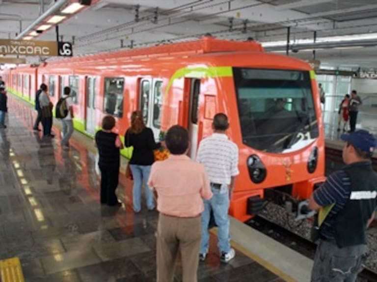 Piden Senadores información de contratos de Línea 12