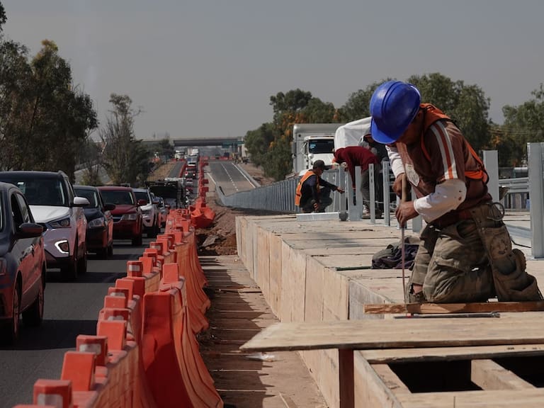 La Ley infraestructura establece un marco legal para inversiones mixtas y actualmente las Afores destinan entre 7.5% y 8% de sus activos a este sector, detalló el presidente ejecutivo de Amafore, Guillermo Zamarripa.