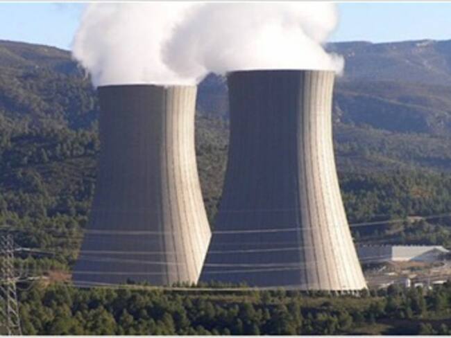 Registran explosión en planta nuclear de Francia