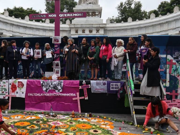 Activistas protestan por el alza de feminicidios en México