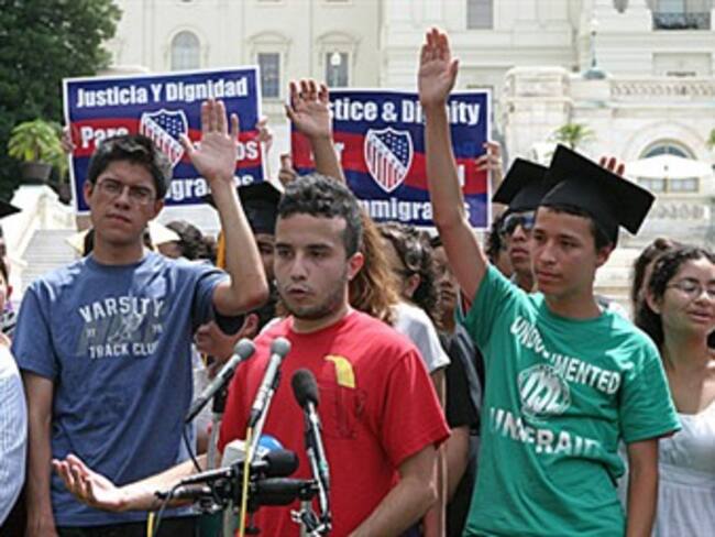 Abogan porque jóvenes indocumentados continúen sus estudios en EUA