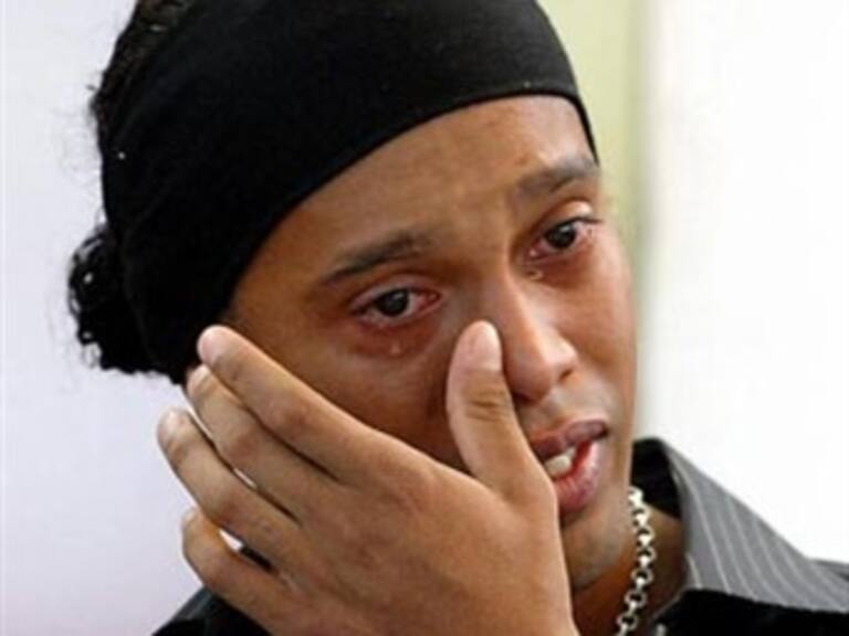 Milan deja la puerta abierta a Ronaldinho si quiere irse