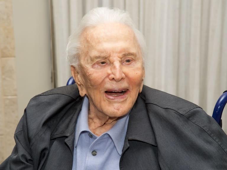 Fallece el actor Kirk Douglas a los 103 años de edad